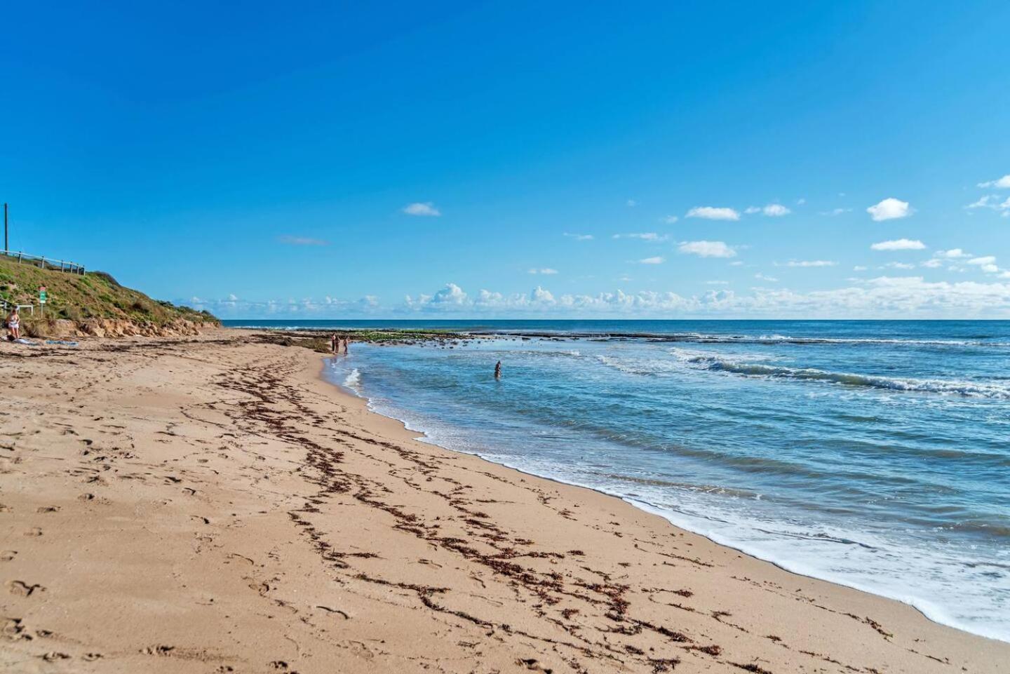 Pet-Friendly Beachfront Family Getaway With Views Villa Mandurah Exterior photo