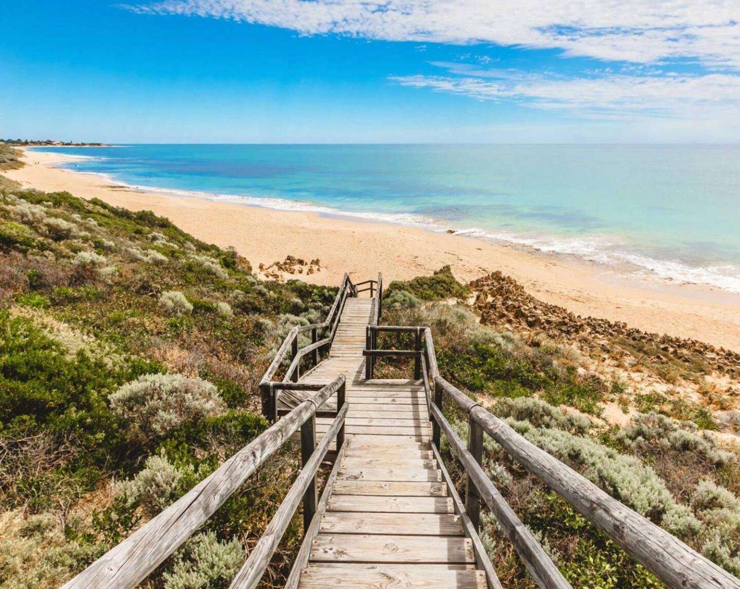 Pet-Friendly Beachfront Family Getaway With Views Villa Mandurah Exterior photo